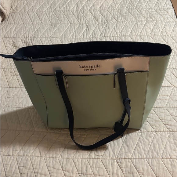 Kate Spade Aqua and White Tote - Picture 2 of 7